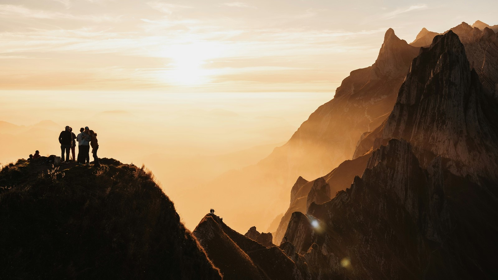 traveljunkies Hero Image