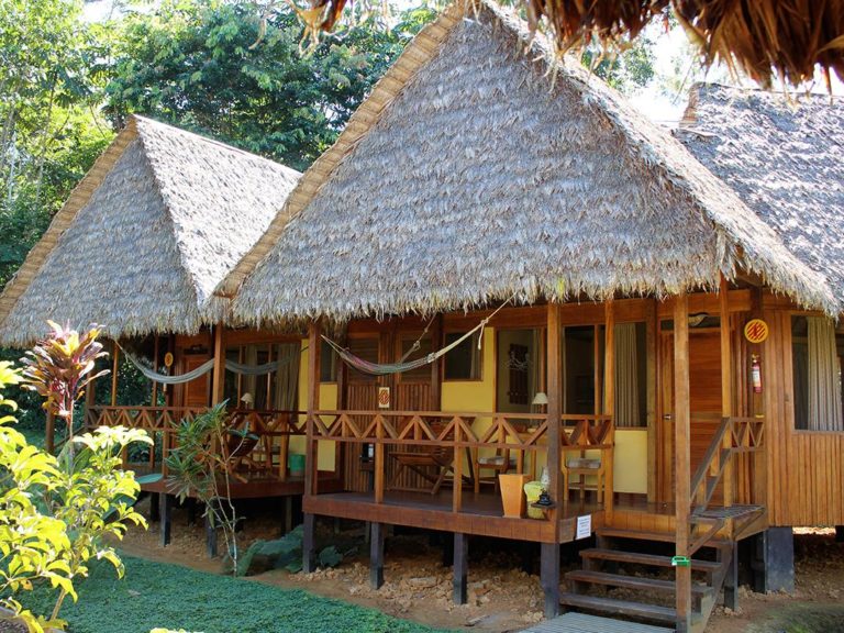 Entspannen in der Lodge mitten im Regenwald