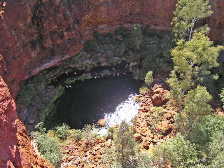 Baden in eindrucksvollen Naturpools