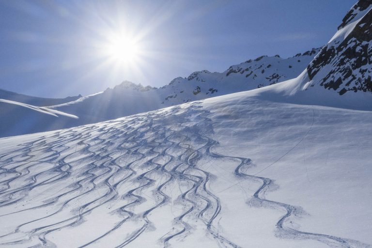 Die ersten Spuren in den Schnee fahren