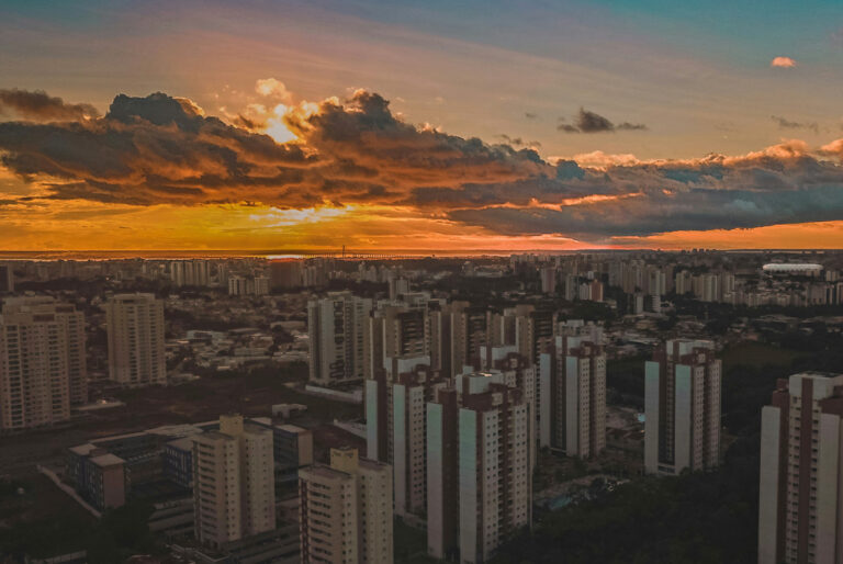Sonnenuntergang über Manaus