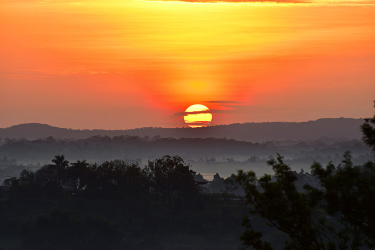 Farbintensiver Sonnenuntergang