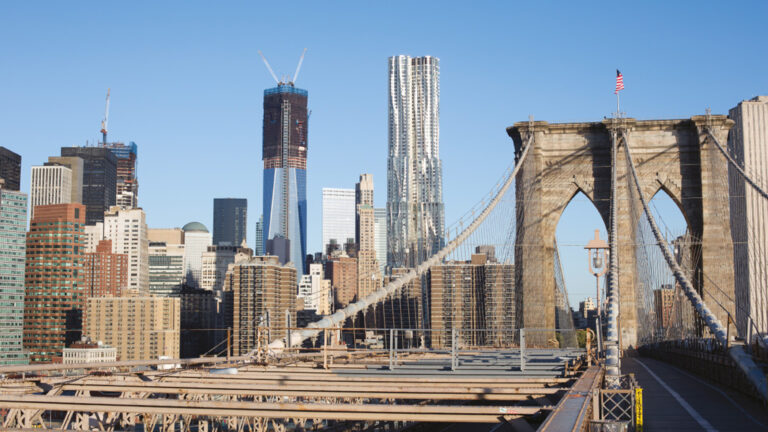 USA: New York City - Blick von der Brooklyn Bridge