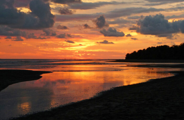 Malerische Sonnenuntergänge