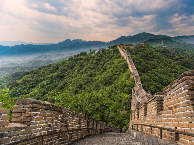 Die beeindruckende Chinesische Mauer erklimmen