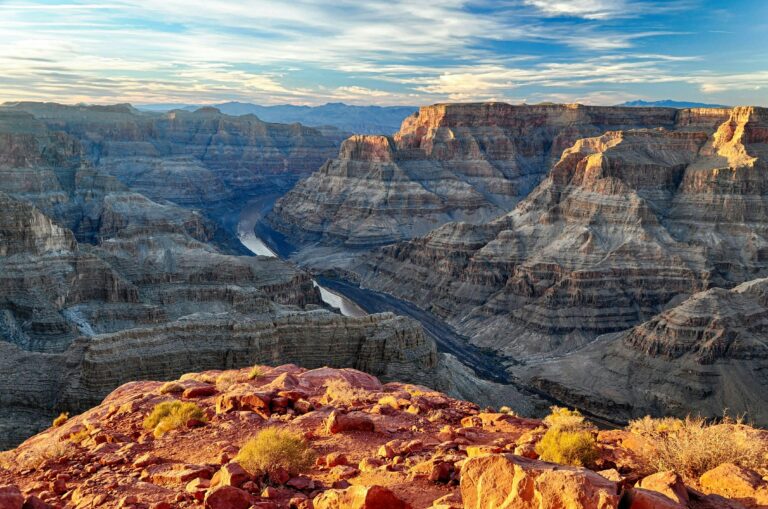 am Rand des Grand Canyon