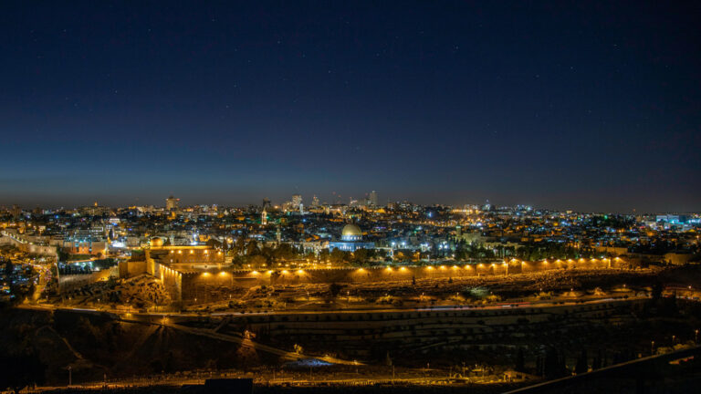 Blick auf Jerusalem bei Nacht