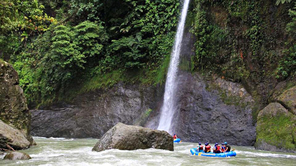 Raften, Radfahren und Trekking in Costa Rica traveljunkies