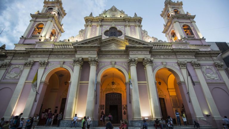 Die wunderschöne Kathedrale von Salta