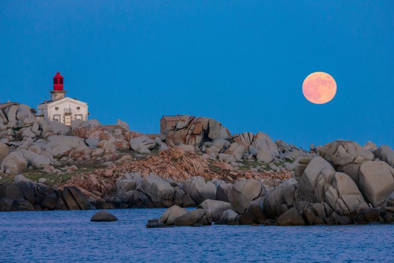 Romantische Nächte auf dem Meer