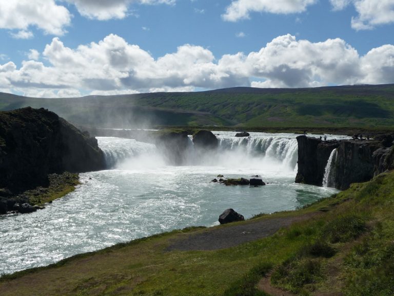 Der sagenumwobene Godafoss Wasserfall