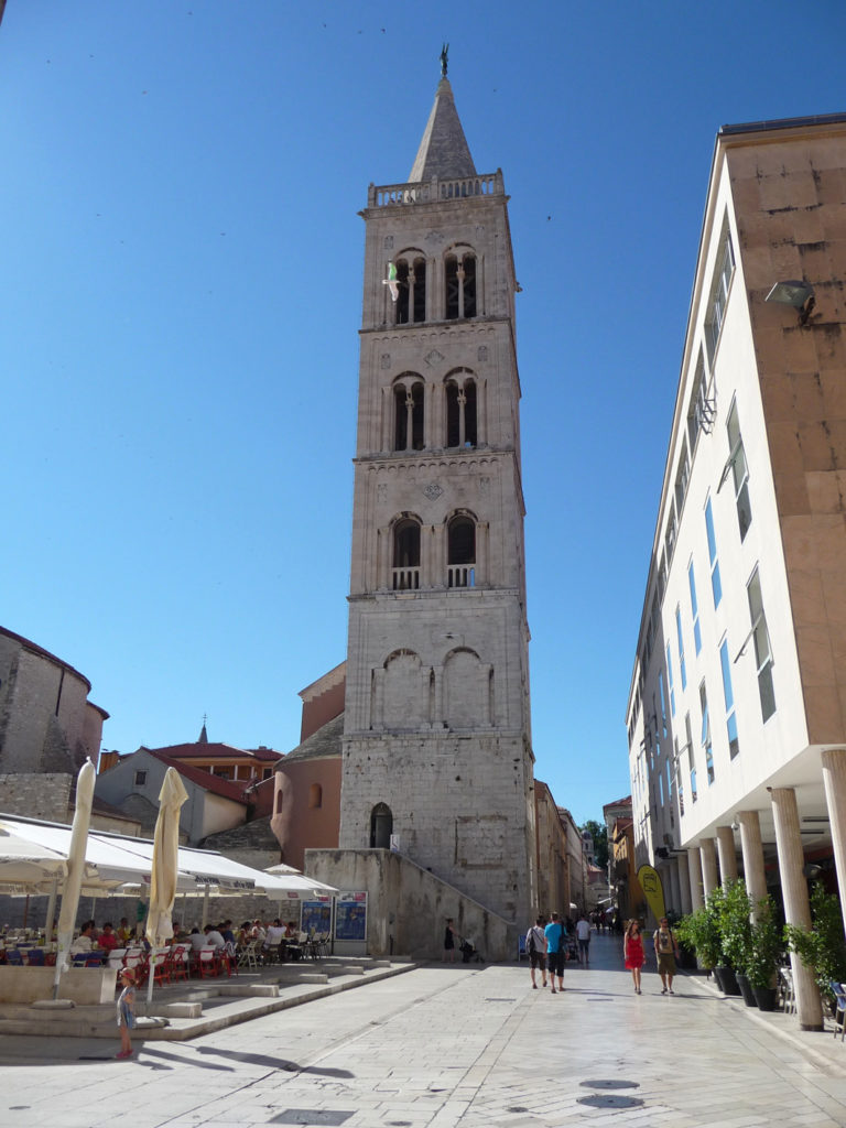 Der Glockenturm von Zadar