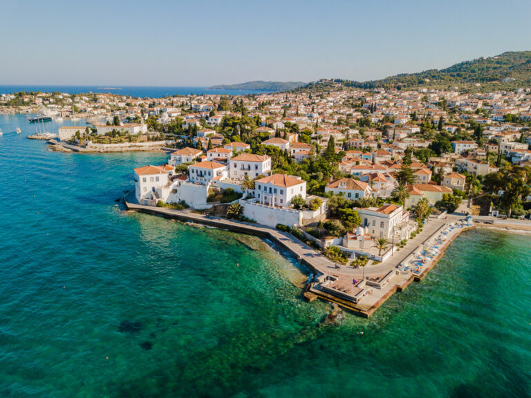 Die Insel Spetses ist berühmt für ihre elegante Atmosphäre