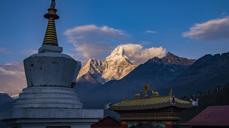 Sonnenaufgang vom Kloster Tengboche