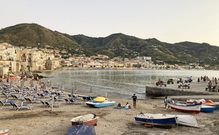 Der Strand von Cefalù