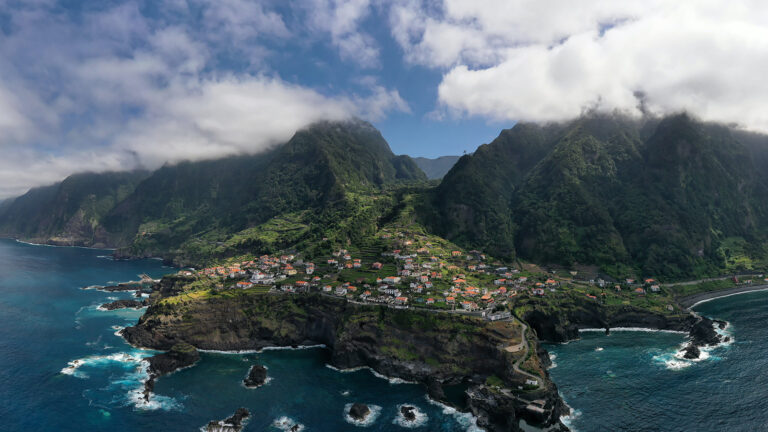 Madeira Aktiv: Wandern durch Vulkanlandschaften & Küsten