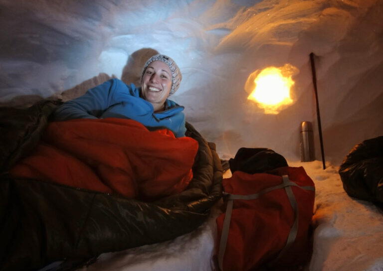 Übernachtung in deinem eigenen Iglu