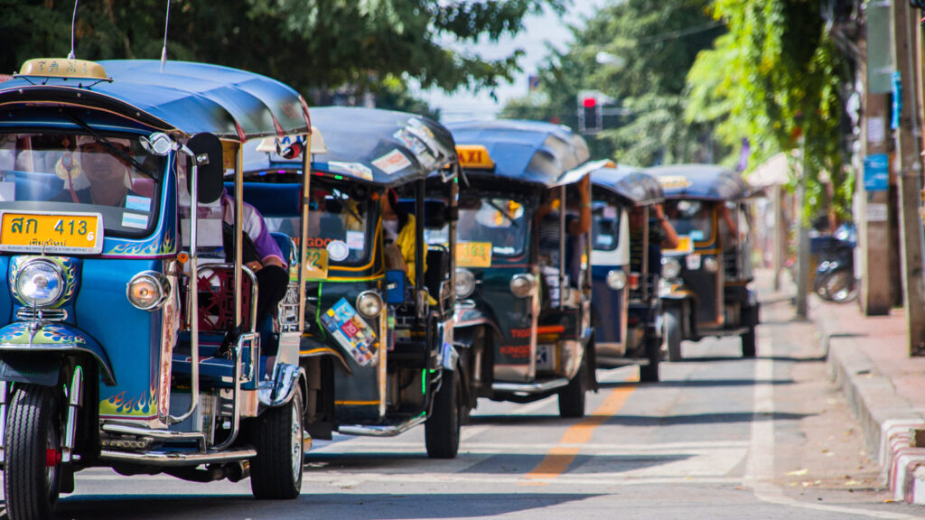 Von Bangkok nach Chiang Mai - preiswert reisen traveljunkies