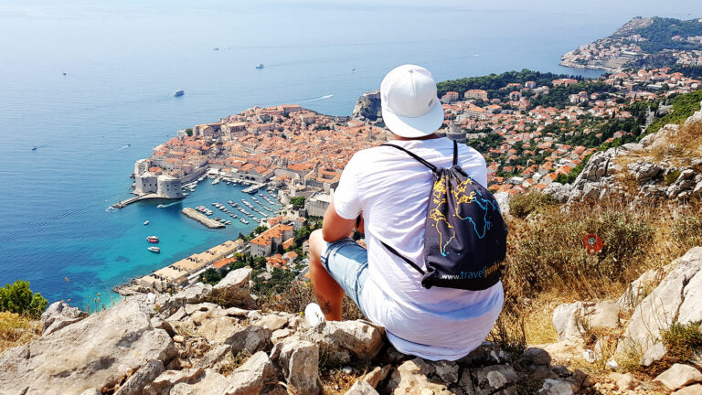 Gruppenreise für junge Erwachsene in Europa: bester Blick auf Dubrovnik