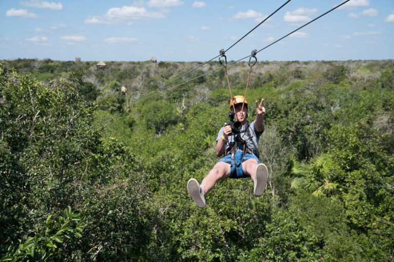 Riesenspaß beim Ziplining