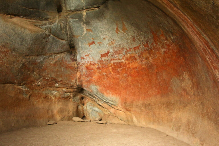 Steinzeitliche Felsmalereien