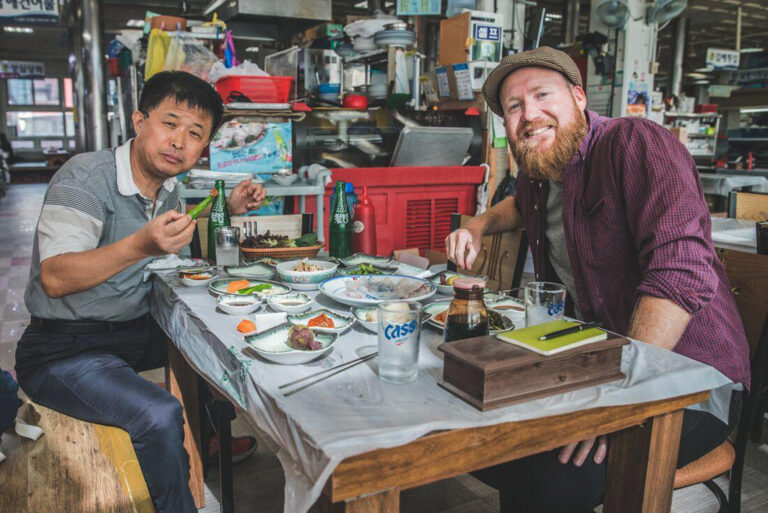 Koreanisches Essen probieren