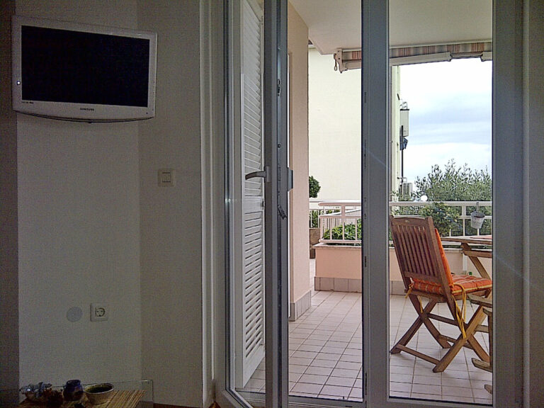 Durchgang zum Balkon