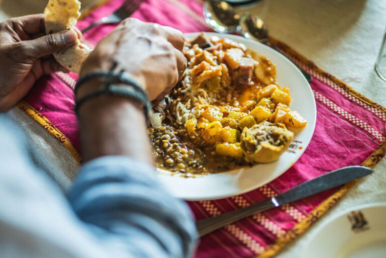 Einheimisches Essen probieren