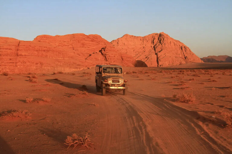Jeeptour durch Wadi Rum