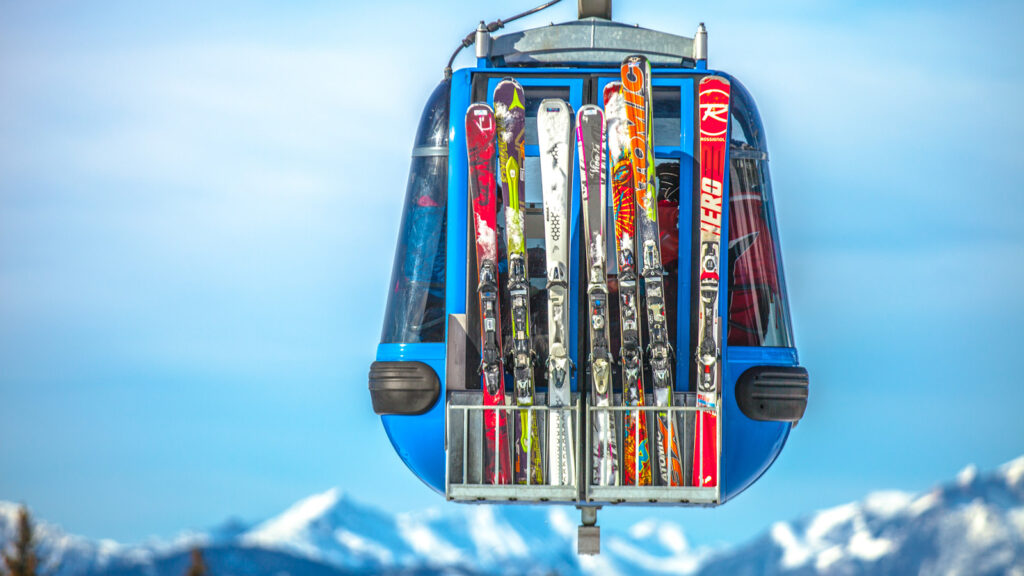 Andorra Ski Adventure traveljunkies