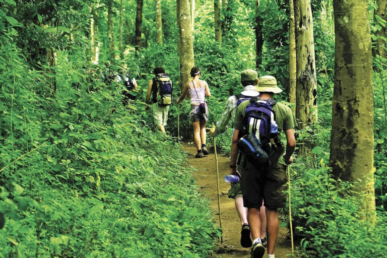 Unterwegs auf dem Hilltribe Trek