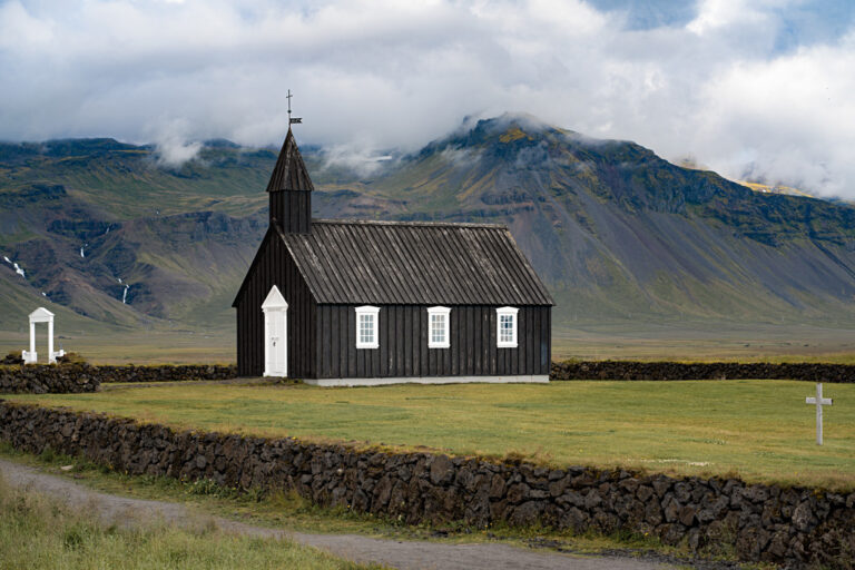 Die Búðakirkja