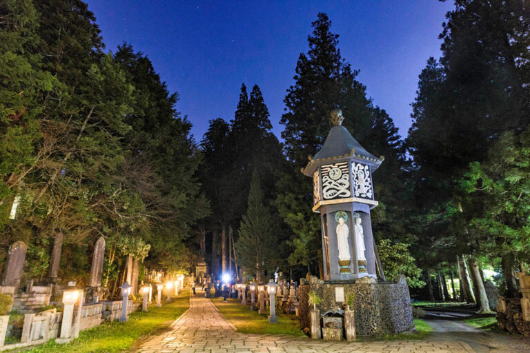 Spaziergang über den Friedhof