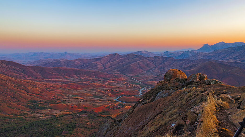 Sonnenuntergang über Landschaft in Madagaskar