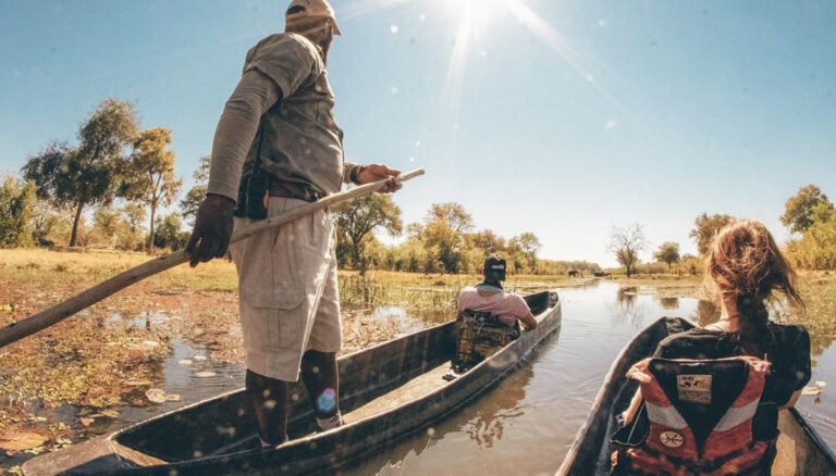Im Mokoro durch das Okavango Delta