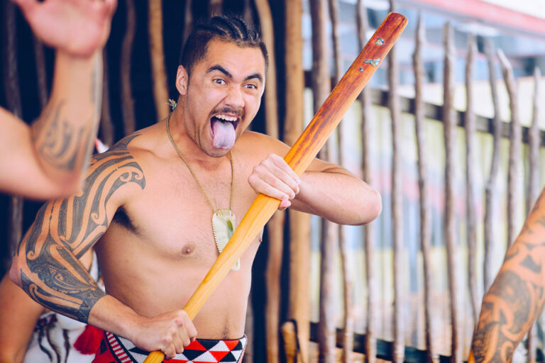 Besuch im Mitai Māori-Dorf