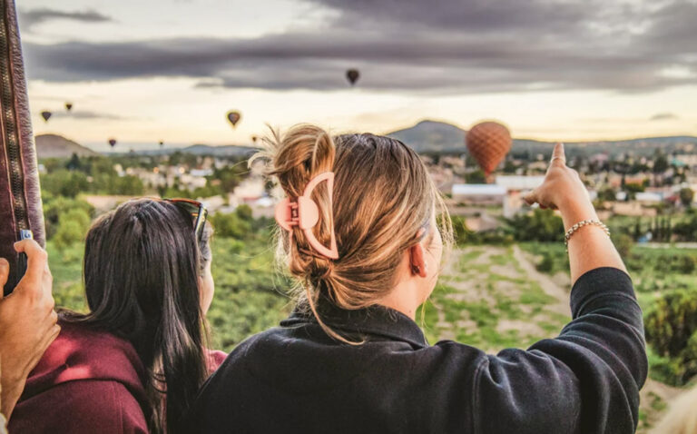 Mit dem Heißluftballon über Teotihuacan schweben