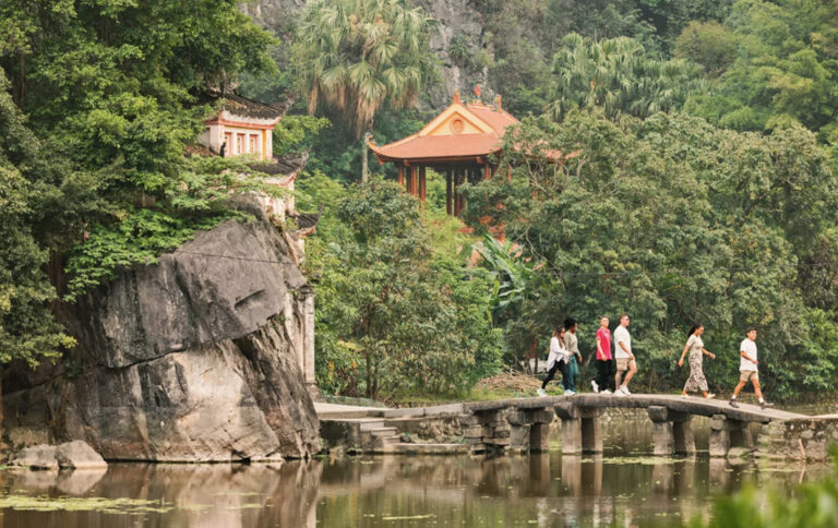 Die wunderschöne Landschaft von Ninh Binh