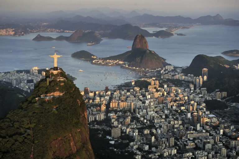 Blick auf die Metropole Rio de Janeiro