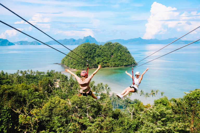 Ziplining von Insel zu Insel