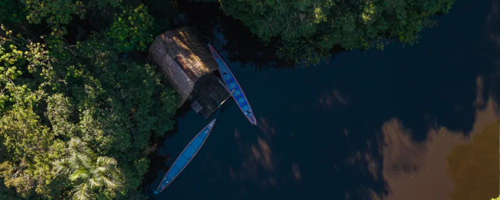 Amazonas-Lodge direkt am Fluss