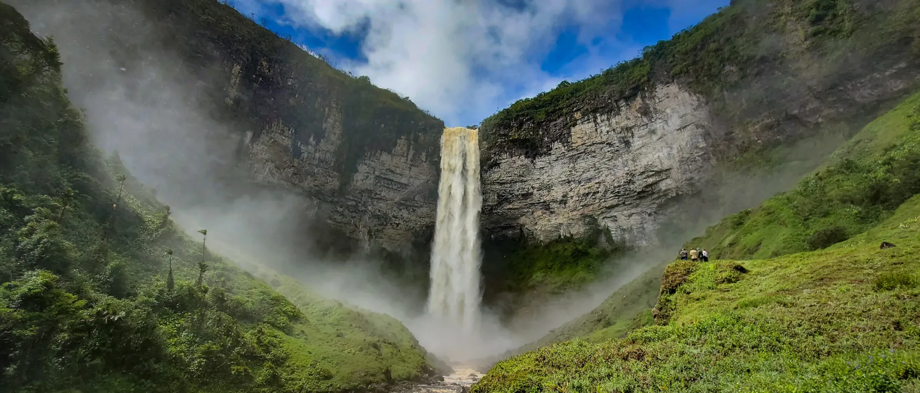 Kaieteur Falls in Guyana, 226 Meter hoher Wasserfall im unberührten Regenwald des Guayana-Schilds