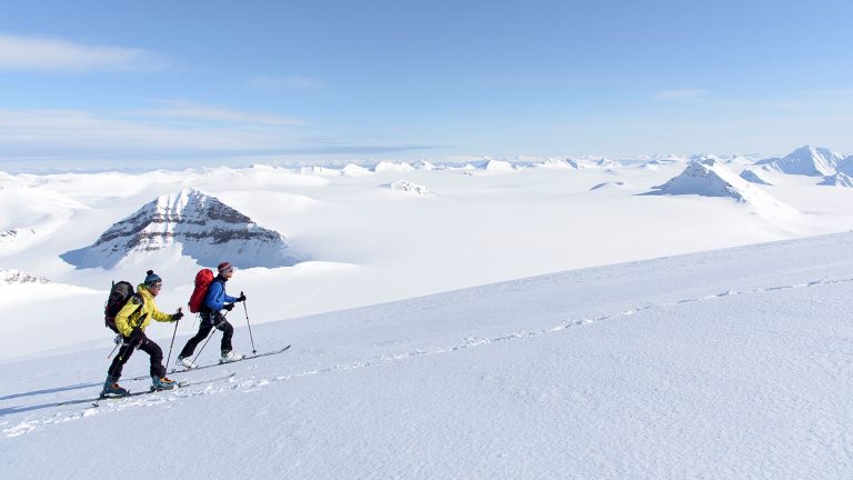 Alpine Gipfel in Nord-Norwegen - Ski & Segel-Expedition Arktis Urlaub traveljunkies