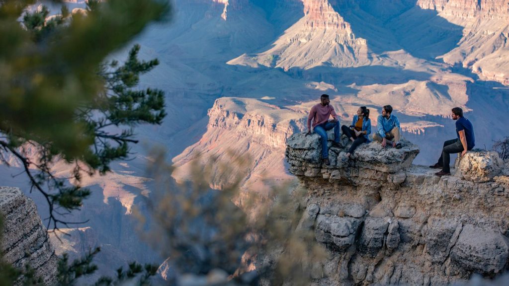 Grand Canyon USA Westküste Campingreise für junge Leute in der Gruppe traveljunkies