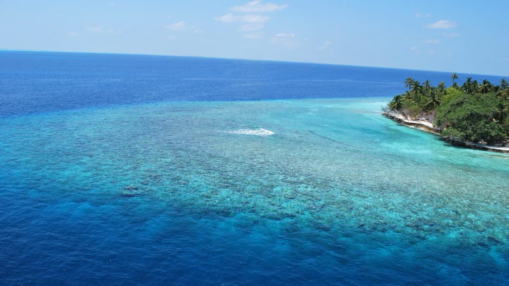 Malediven Segeltörn Segeln auf den Malediven Segelboot traveljunkies