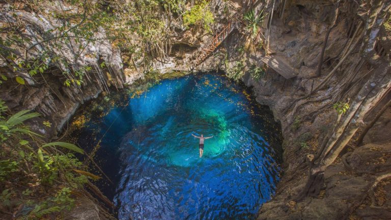 Merida Cenote Mexiko Reisen für junge Leute in der Gruppe traveljunkies