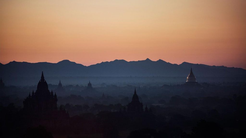 Myanmar Bagan Sonnenaufgang Thailand Kambodscha Vietnam Laos Reise für junge Leute Indochina preiswert reisen traveljunkies
