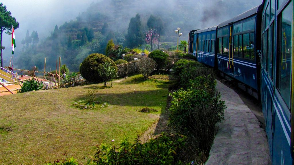 Nordostindien & Darjeeling Erlebnisreise mit dem Zug in der Gruppe traveljunkies