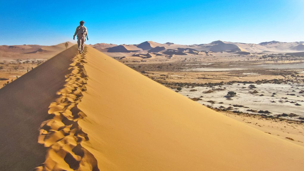 Sossusvlei Namib Wüste Namibia Erlebnisreise in Kleingruppe traveljunkies