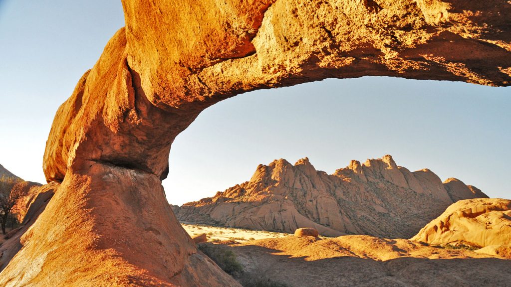 Spitzkoppe Namibia Abenteuerreise in Kleingruppe traveljunkies